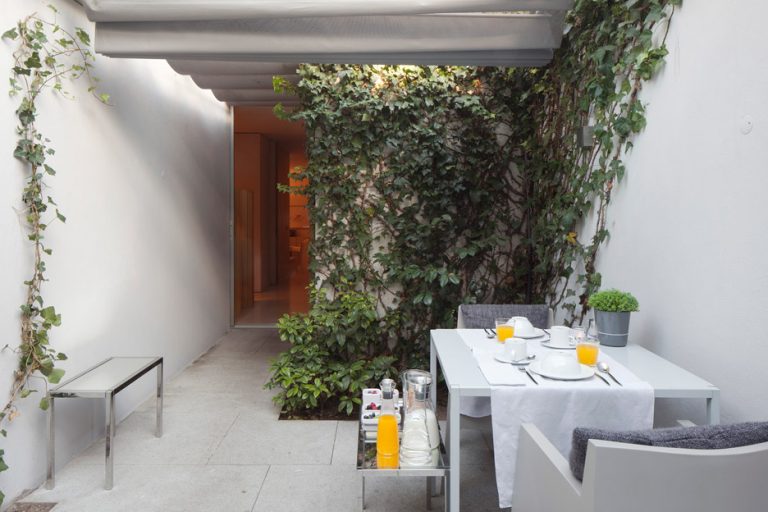 eduardo souto de moura flat in porto the modern house dezeen 936 19 768x512 1